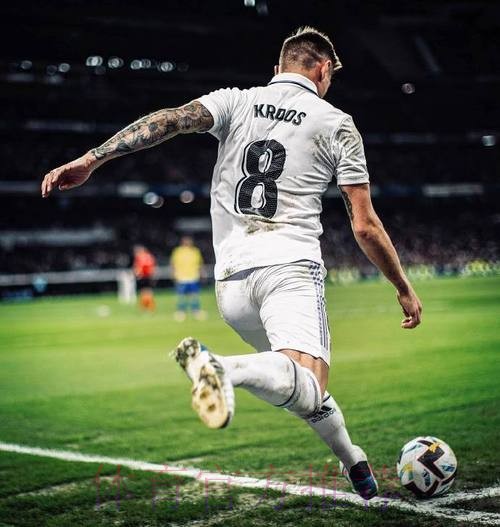 皇马:克罗斯获德国骑士十字勋章 将在伯纳乌领取